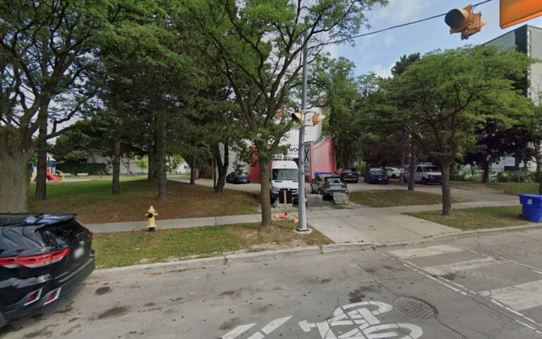 2616 dfee709cc640 768x480