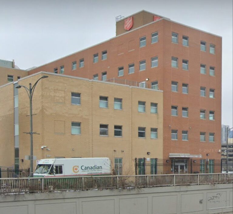 4851 c639bb3f8525 768x704